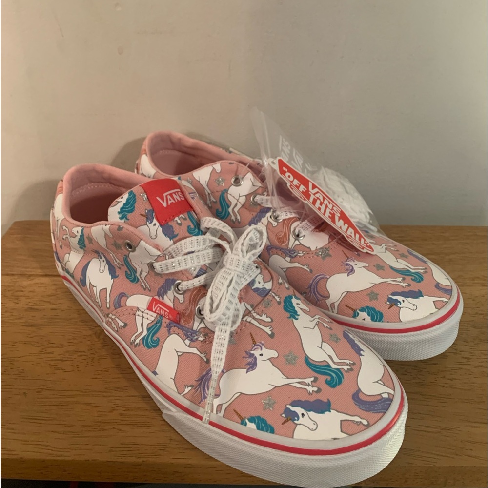 Vans Doheny Unicorn Powder Pink NWT Kids Size 6 Fits Women Size 7